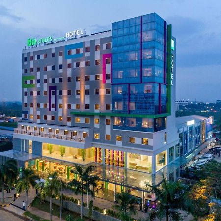 Ibis Styles Cikarang Hotel Bekasi Exterior foto