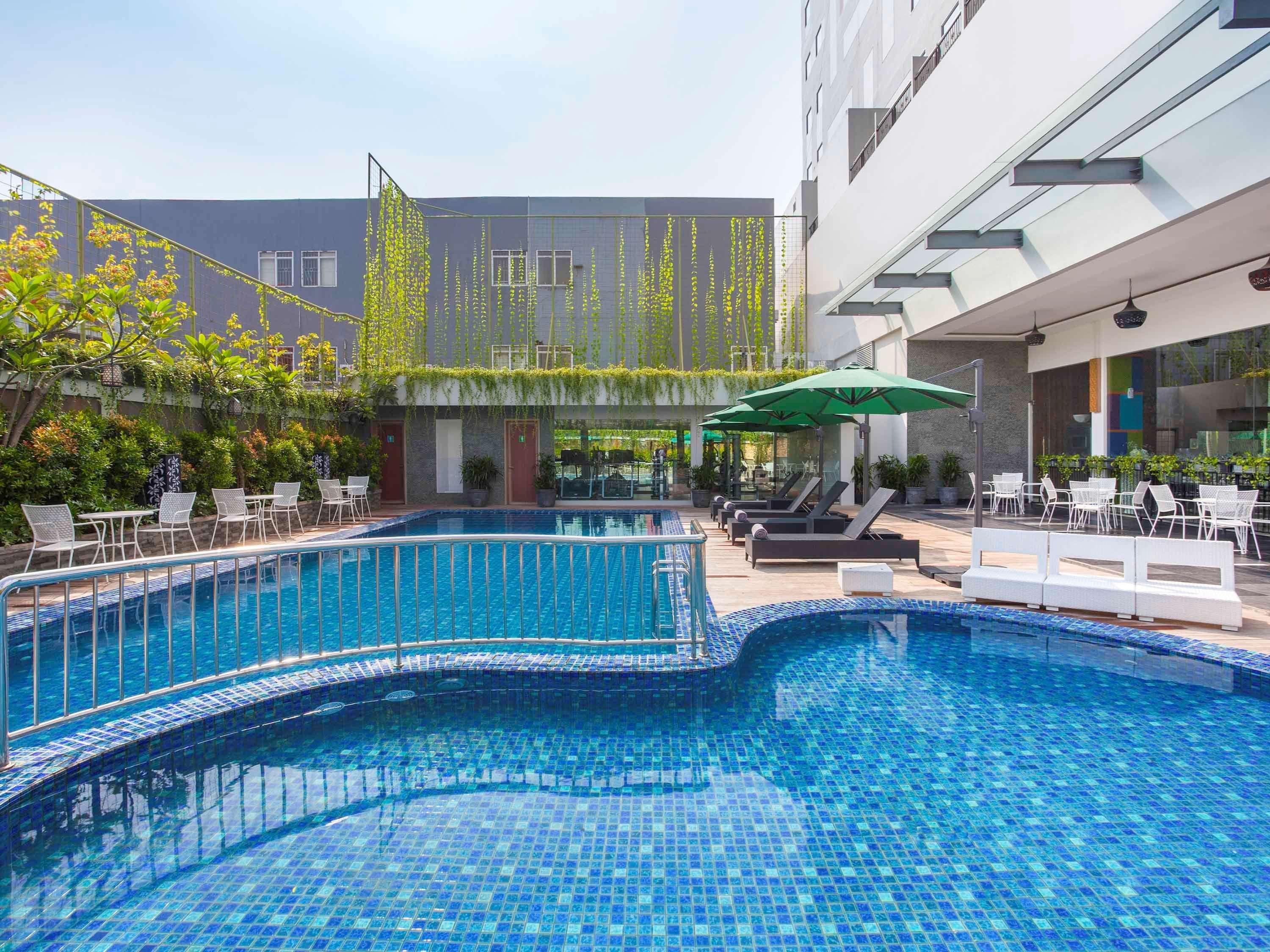 Ibis Styles Cikarang Hotel Bekasi Exterior foto